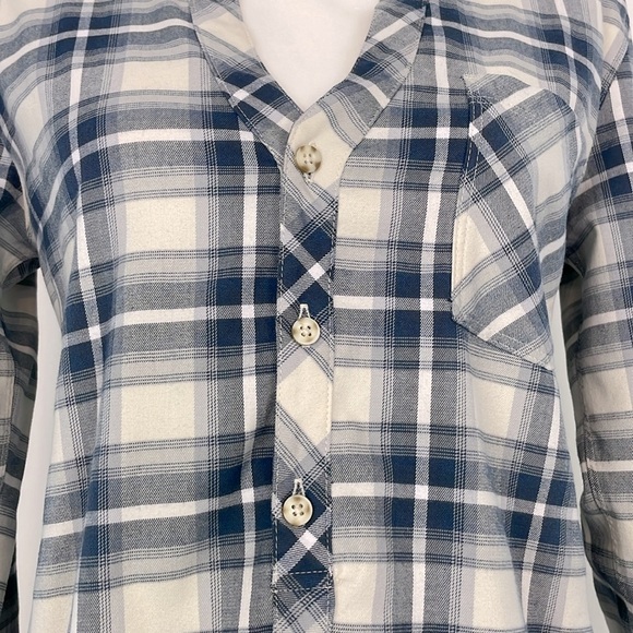 Mountain Hardware Women’s Blue, Gray, White Plaid Long Sleeve Shirt. Size Small. - Picture 4 of 13